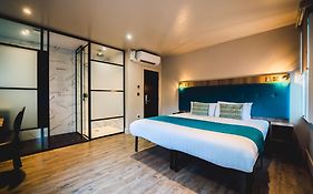 Euston Square 3*